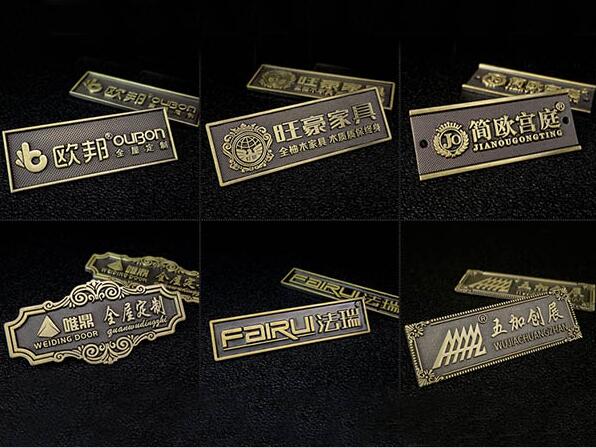 怎么樣去辨別優(yōu)質(zhì)的家具標(biāo)牌廠家？